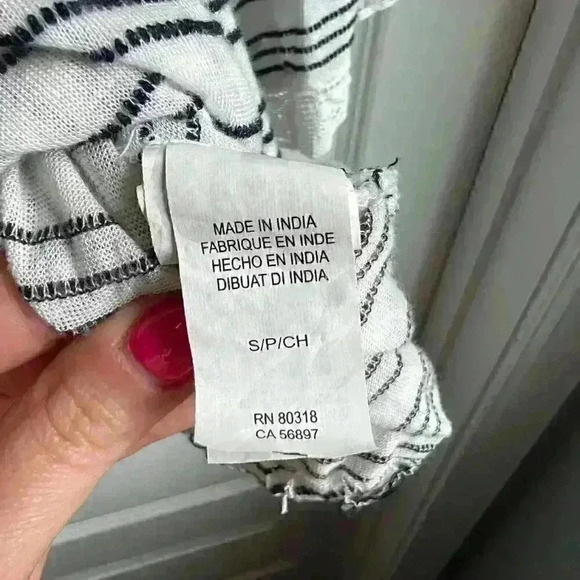 Lucky Brand off shoulder bell sleeve peasant top size S - Picture 3 of 5